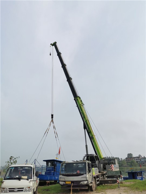 桂平市桥梁建设吊装案例